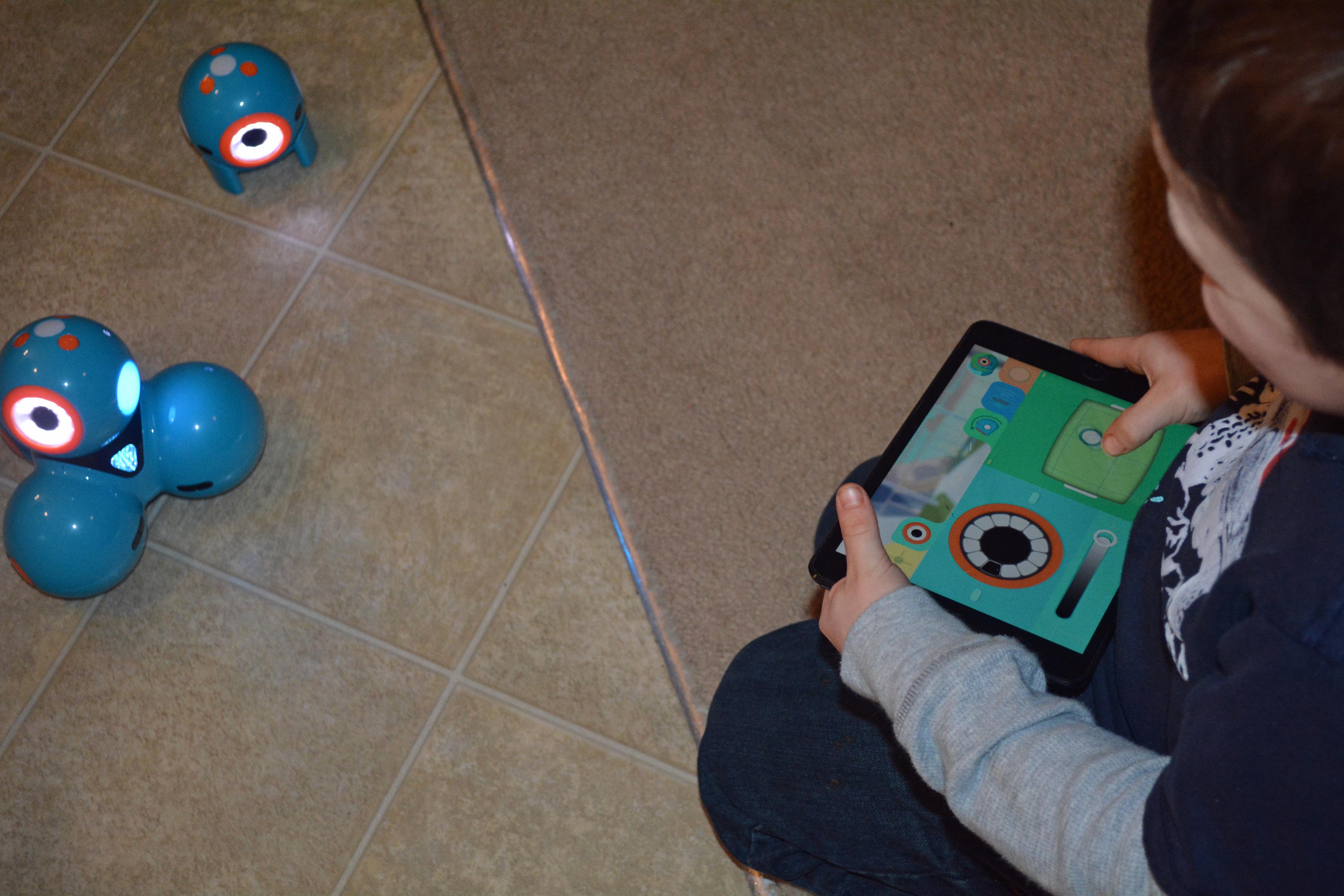 Can programmable robots Dot and Dash teach your kids to code?, Children's  tech