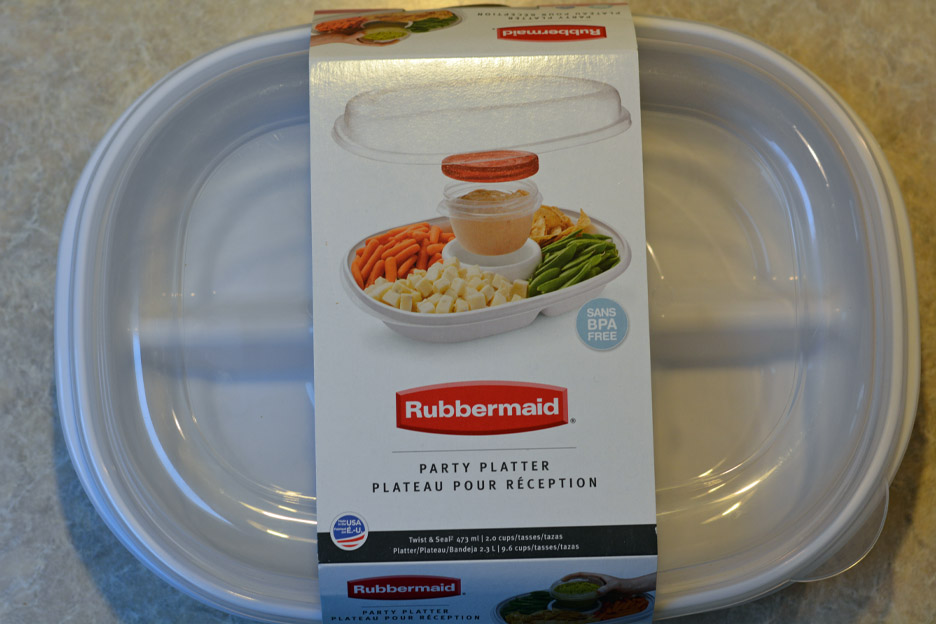 Holiday Entertaining With Rubbermaid Party Serving Kit - Mommy's Fabulous  Finds