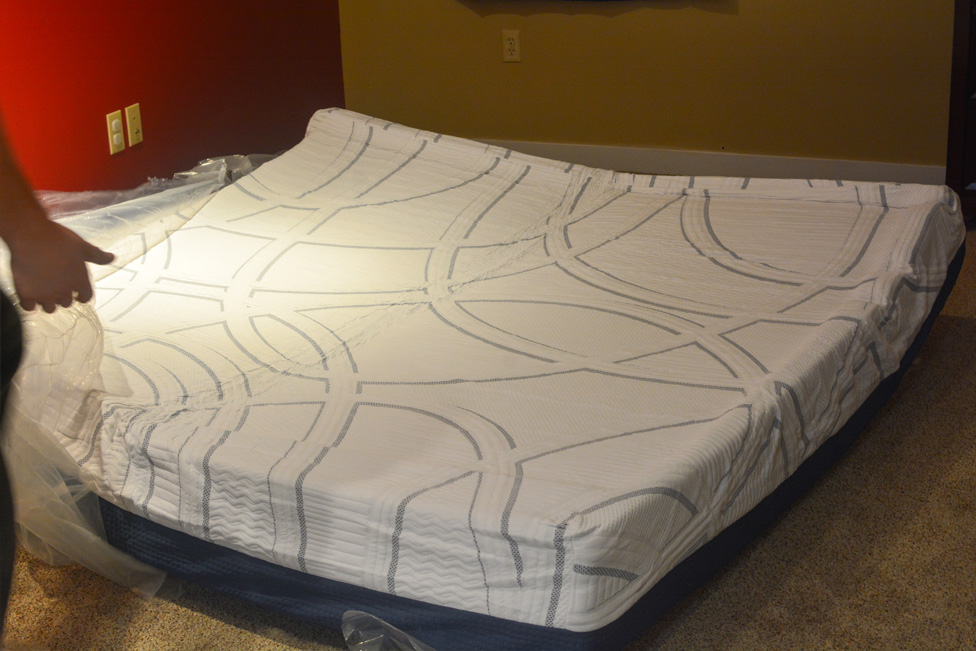 serta luxury 12'' gel memory foam mattress