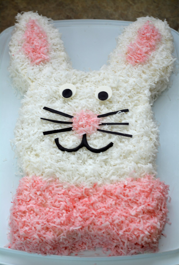 Easy Easter Bunny Cake (with Video) ⋆ Sugar, Spice and Glitter