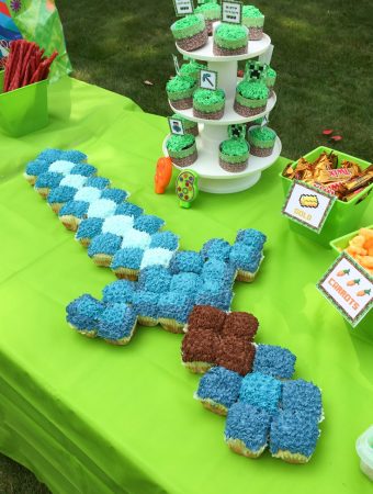 minecraft cupcake cake