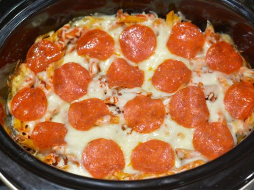 Crockpot Pizza Casserole - Suburban Simplicity